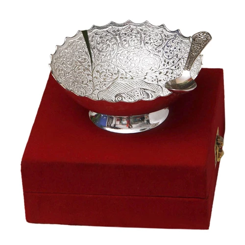 Silver Plated Brass Bowl Middle Elephant Carving (5" Diameter)